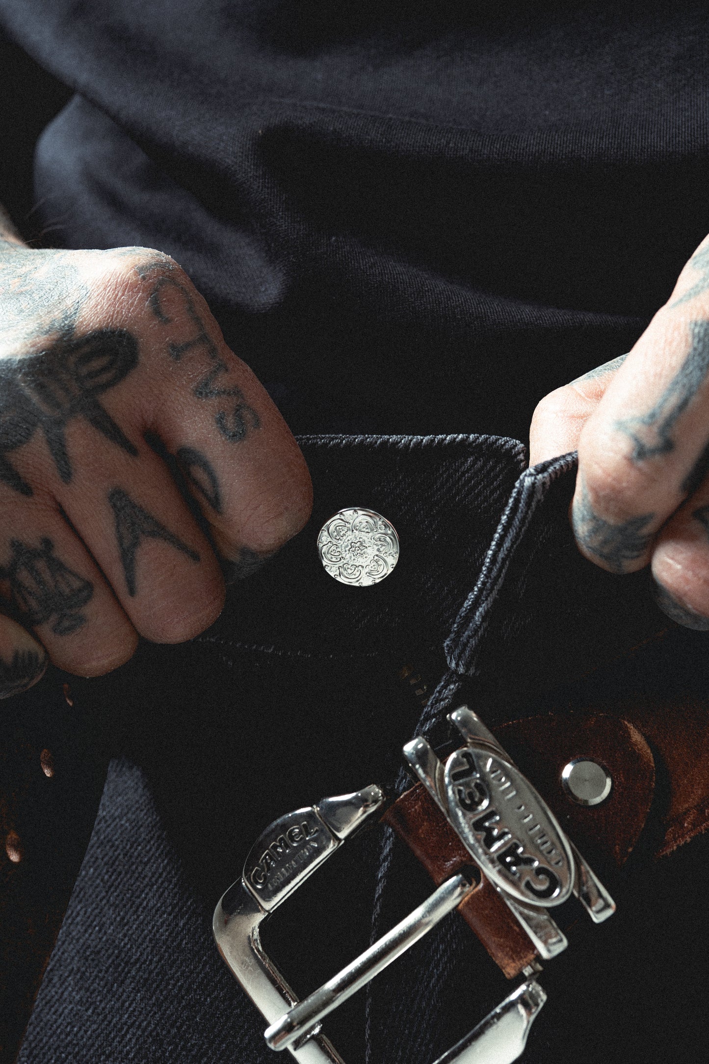 Fishscale Carpenter - Black